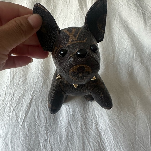 Pleather puppy keychain - Picture 3 of 10